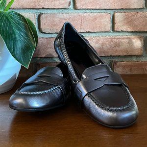 Etienne Aigner Dark Pewter Leather Loafer in Size 11